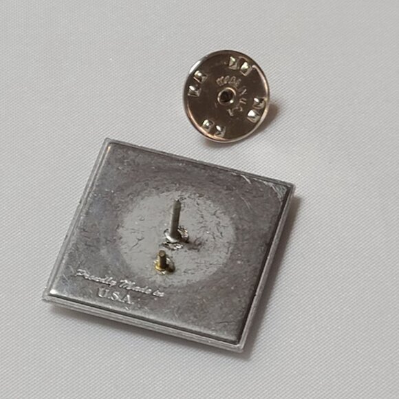 Prescriptives Cosmetics V Logo Square Enamel Pin Makeup Brand Pinback Black Gold - Picture 3 of 6